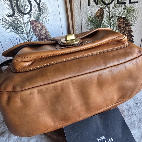 Vintage Coach Legacy Ali 65th Aniversary - Picture 6 of 11